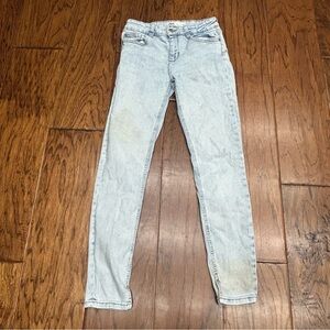 Zara women’s casual skinny light wash jeans